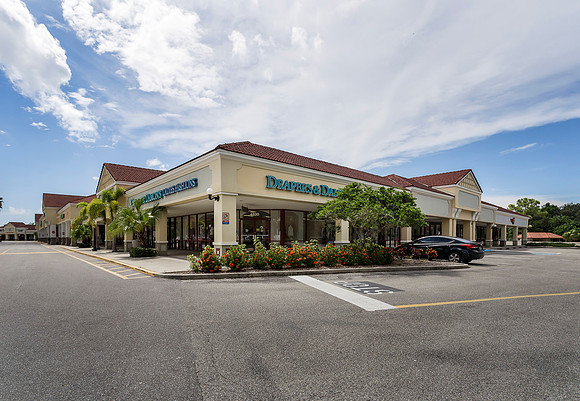 TheLandingsShoppingCenter