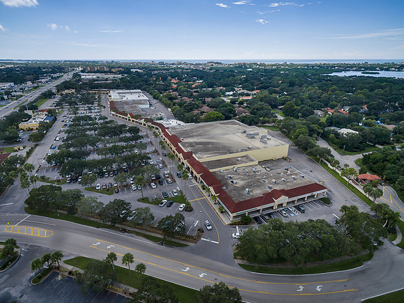 Aerials_TheLandingsShoppingCenter
