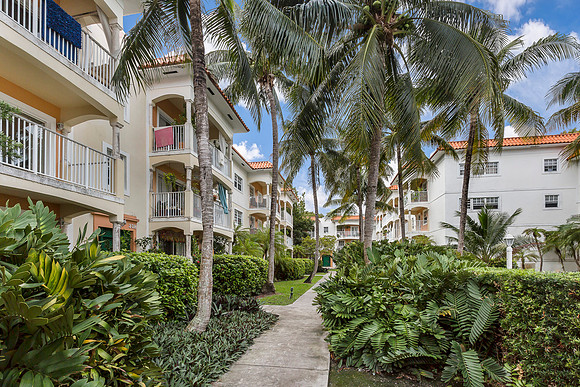 BelleIsle-31VenetianWay-MiamiBeach-FL-33139